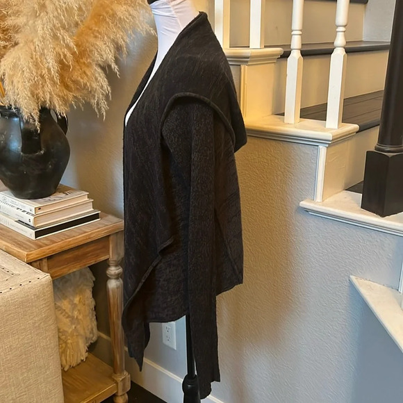 Abercrombie & Fitch Black Lightweight Hooded Cardigan Sweater Size Medium - Picture 3 of 6